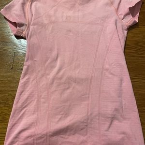 pink ivivva tee